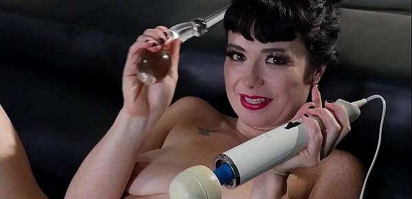  Brunette Slut Siouxsie Q Shows off her natural breasts, huge ass, and spreads her pink pussy, shoving a big glass toy inside her body and using a vibratior to make herself cum all over the floor while you watch.